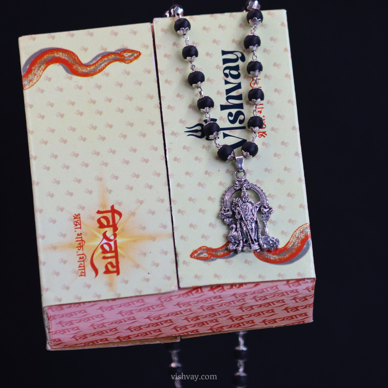 Karungali Malai with Silver Murugan Pendant